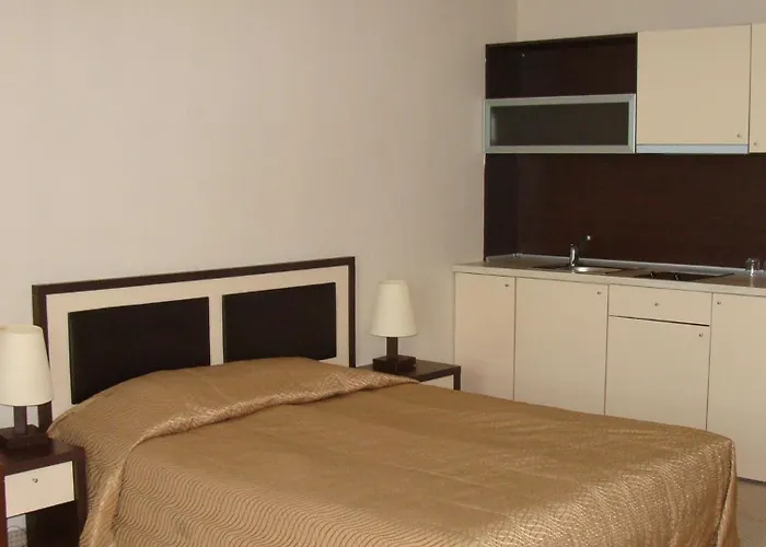 Berlin Golden Beach Studio